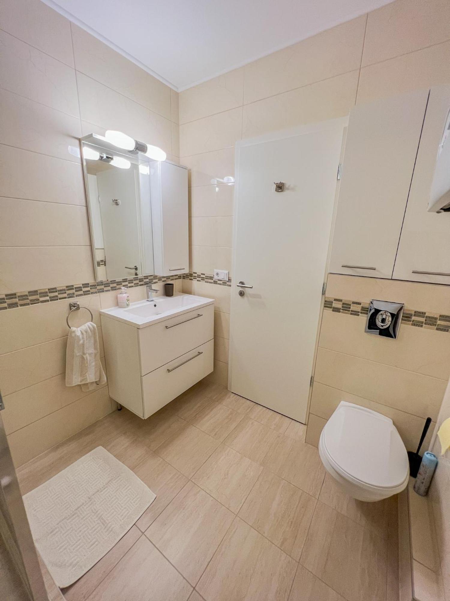 Relax Premium Wellness Apartman Siófok Exterior foto